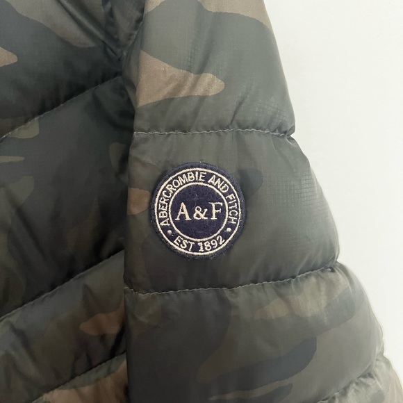 Abercrombie light puffer coat XS - Picture 4 of 5